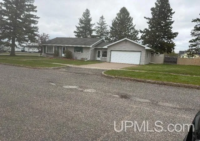 Homes for sale in Kingsford, MI | 101 Beech St, Kingsford, MI 49802 | MLS# 50207927
