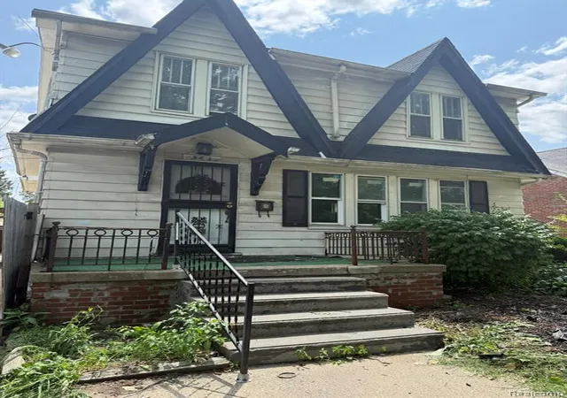 Photo 1 of Sale Pending at 13644 Linnhurst St, Detroit, MI 48205 2849 | MLS# 61014966 | Listing updated on 2026-10-01