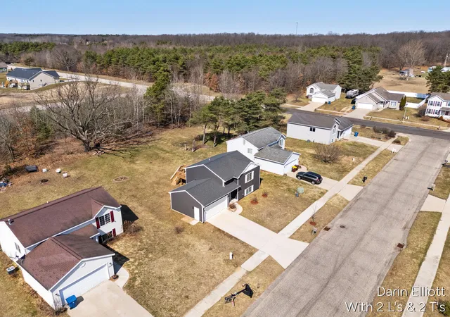 Homes for sale in Belding, MI | 749 Pine Ridge Dr, Belding, MI 48809 | MLS# 70522494