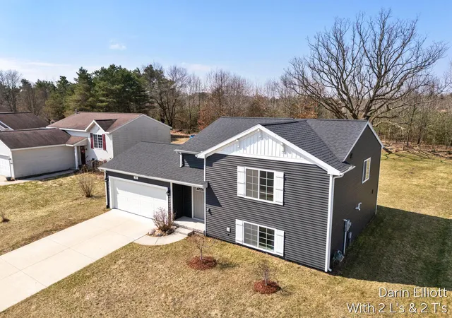 Homes for sale in Belding, MI | 749 Pine Ridge Dr, Belding, MI 48809 | MLS# 70522494
