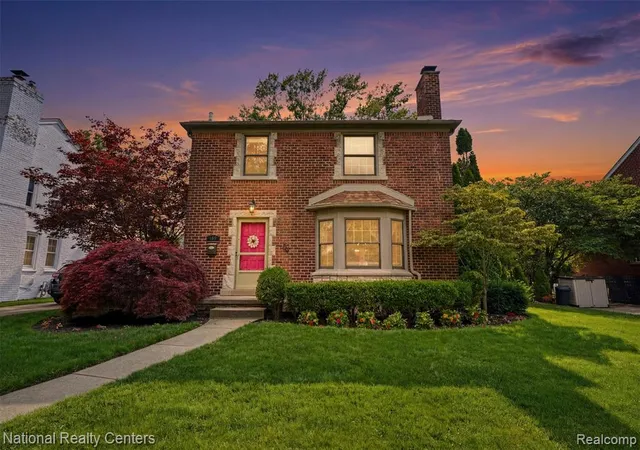 Homes for sale in Grosse Pointe Farms, MI | 169 Mckinley Ave, Grosse Pointe Farms, MI 48236 | MLS# 61004339
