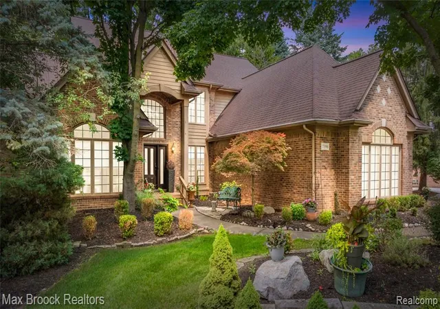 1st image of 7398 Autumn Hill Dr, West Bloomfield, MI 48323 | MLS# 61020037