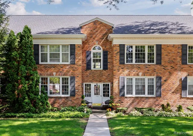 Homes for sale in Bloomfield Hills, MI | 150 Billingsgate Ct #Unit D, Bloomfield Hills, MI 48301 | MLS# 61006902