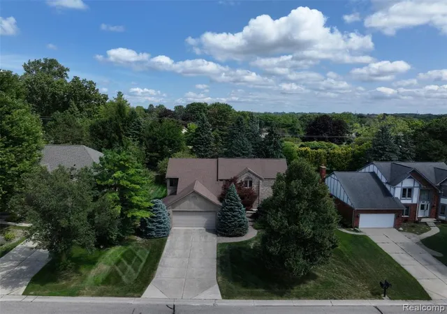 61st image of 2070 Reagan Dr, Rochester Hills, MI 48309 2978 | MLS# 61023093
