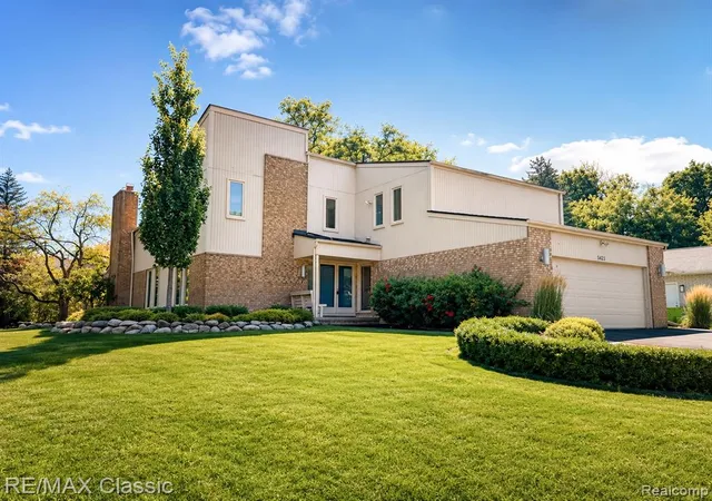 Single family home for sale at 5423 W Bloomfield Lake Rd, West Bloomfield, MI 48323 2413 | MLS# 61025647