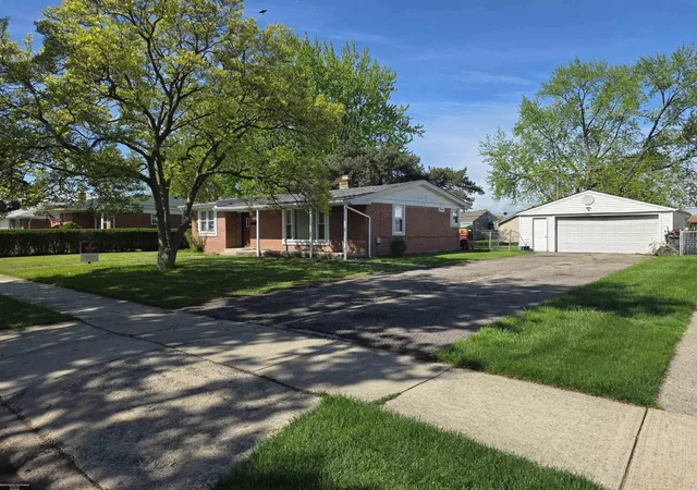 Homes for sale in Saint Clair Shores, MI | 27815 Shock St, Saint Clair Shores, MI 48081 | MLS# 50206595