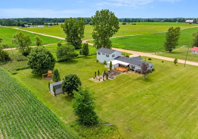 Homes for sale in Mount Pleasant, MI | 8941 S Mission Rd, Mount Pleasant, MI 48858 | MLS# 80070682