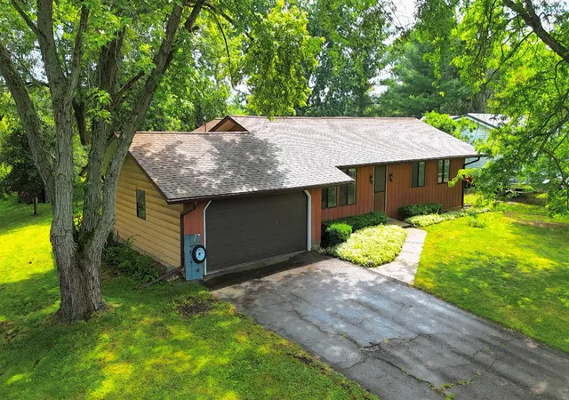 2nd image of 3787 Northmeadow Rd, Jackson, MI 49201 | MLS# 70544963