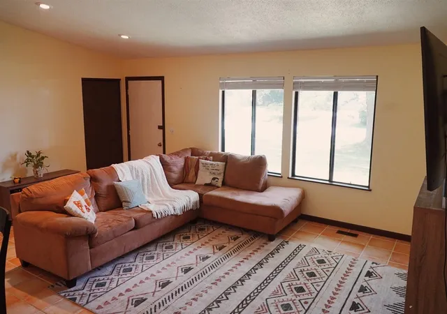 4th image of 3787 Northmeadow Rd, Jackson, MI 49201 | MLS# 70544963