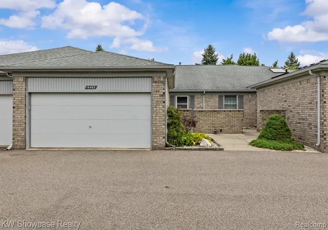 Photo 3 of Sale Pending at 14465 Foy Creek Ct, Shelby Twp, MI 48315 4311 | MLS# 61025162 | Listing updated on 2026-09-16