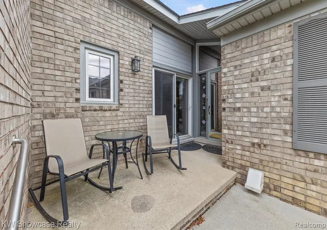 Photo 3 of Sale Pending at 14465 Foy Creek Ct, Shelby Twp, MI 48315 4311 | MLS# 61025162 | Listing updated on 2026-09-16