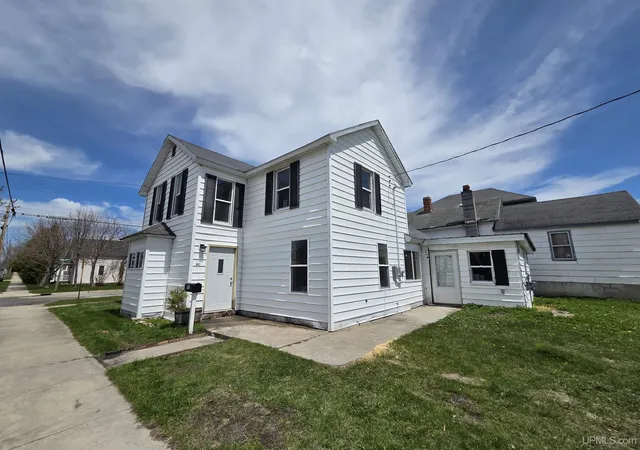 Photo 1 of Single family home for sale at 601 Range St, Manistique, MI 49854 | MLS# 50175764 | Listing updated on 2025-10-07