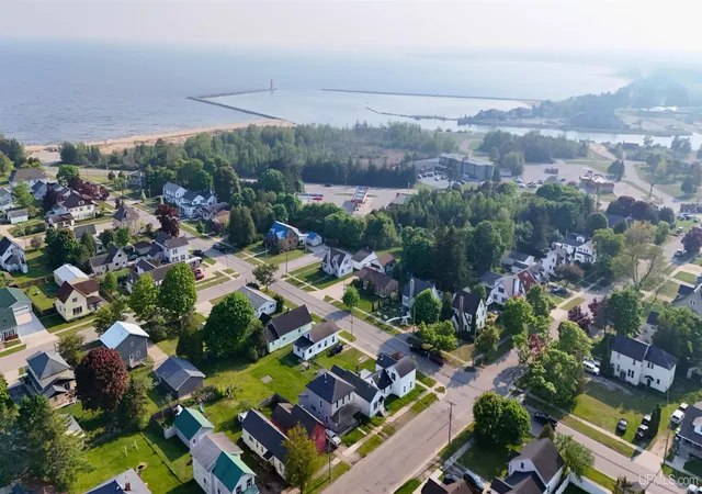 Photo 2 of Single family home for sale at 601 Range St, Manistique, MI 49854 | MLS# 50175764 | Listing updated on 2025-10-07