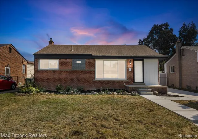 1st image of 33711 Rosslyn Ave, Garden City, MI 48135 1073 | MLS# 61023770