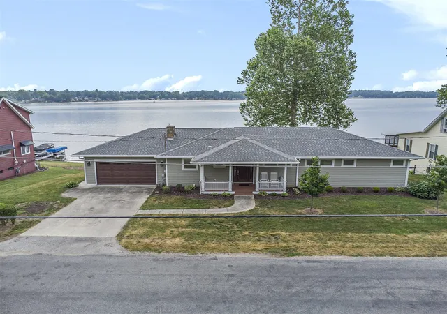 Homes for sale in Colon, MI | 905 Elm St, Colon, MI 49040 | MLS# 70537188
