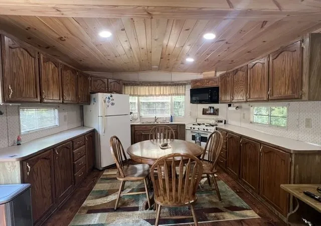 Photo 3 of Single family home for sale at 1535 Douglas Ave, Harrison, MI 48625 | MLS# 50217592 | Listing updated on 2026-09-02