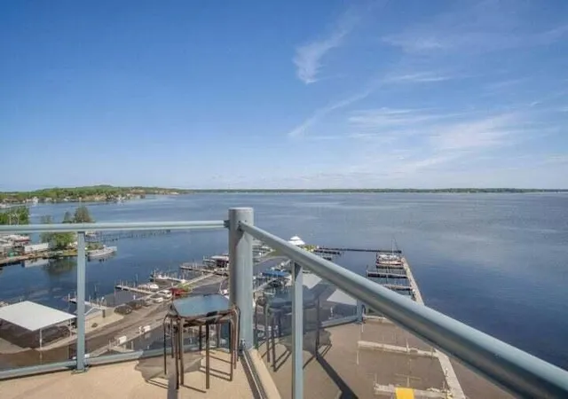 Homes for sale in Muskegon, MI | 2964 Lakeshore Dr #E 204, Muskegon, MI 49441 | MLS# 70515493