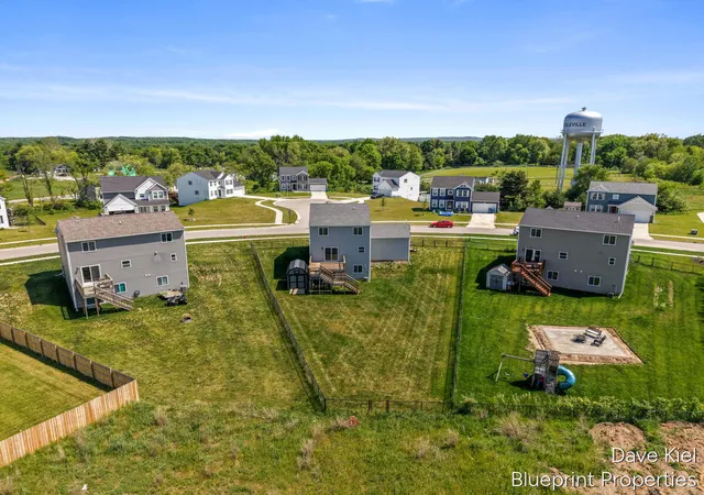 39th image of 445 Oak View Dr, Middleville, MI 49333 | MLS# 70553544