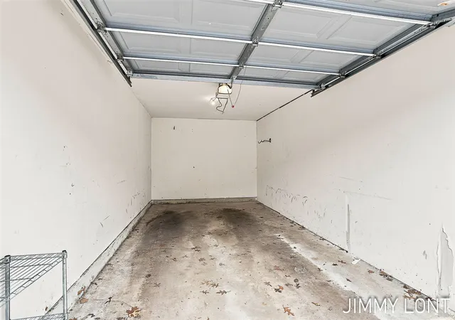 Listing Photo 5 - Condo for sale in building located at 3074 W Crystal Waters Dr, Holland, MI 49424 - Unit #8