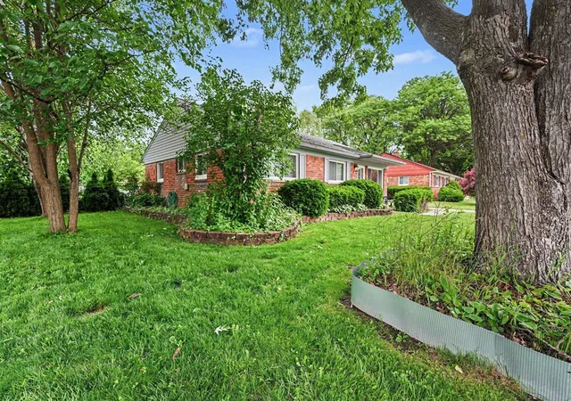 3rd image of 28083 Stuart Ave, Southfield, MI 48076 | MLS# 70540217