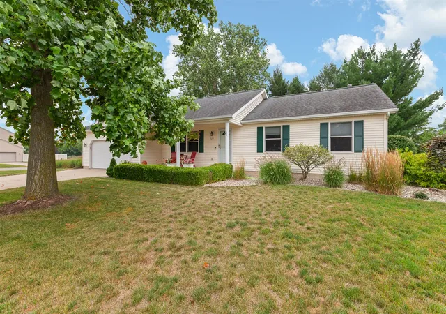 2nd image of 225 Joy Rd, Adrian, MI 49221 | MLS# 70548575