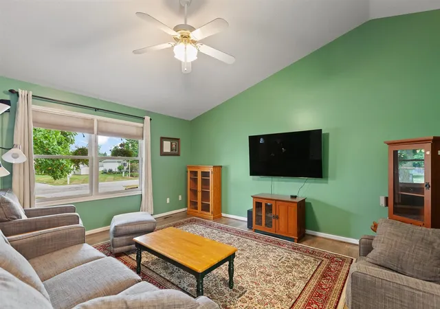 4th image of 225 Joy Rd, Adrian, MI 49221 | MLS# 70548575