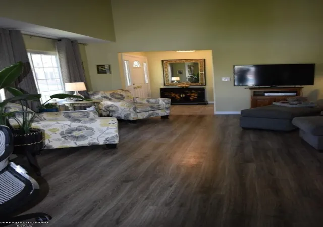 Photo 5 of Sale Pending at 37322 Charter Oaks Blvd #11, Clinton Township, MI 48036 | MLS# 50209558 | Listing updated on 2026-08-17