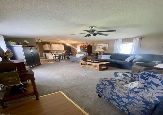 Homes for sale in Clinton Township, MI | 15308 Cartier Dr, Clinton Township, MI 48038 | MLS# 50212245
