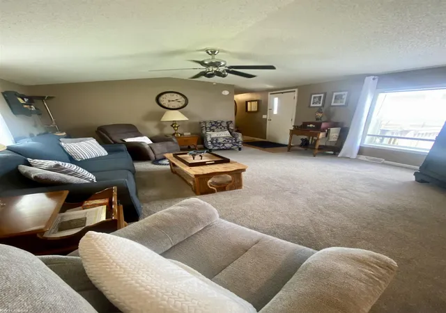 Homes for sale in Clinton Township, MI | 15308 Cartier Dr, Clinton Township, MI 48038 | MLS# 50212245