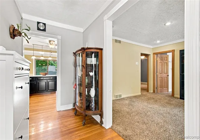 Photo 4 of Single family home for sale at 21814 Parker St, Farmington Hills, MI 48336 | MLS# 61022589 | Listing updated on 2026-09-06