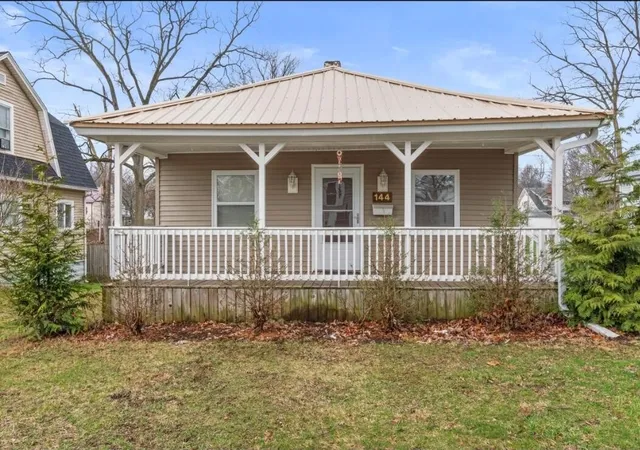 Homes for sale in Hillsdale, MI | 144 S Manning St, Hillsdale, MI 49242 | MLS# 70520501