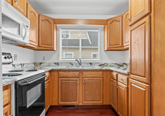 Homes for sale in Hillsdale, MI | 144 S Manning St, Hillsdale, MI 49242 | MLS# 70520501