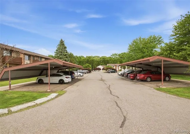 Homes for sale in Westland, MI | 7708 Manor Cir #103, Westland, MI 48185 | MLS# 60996885