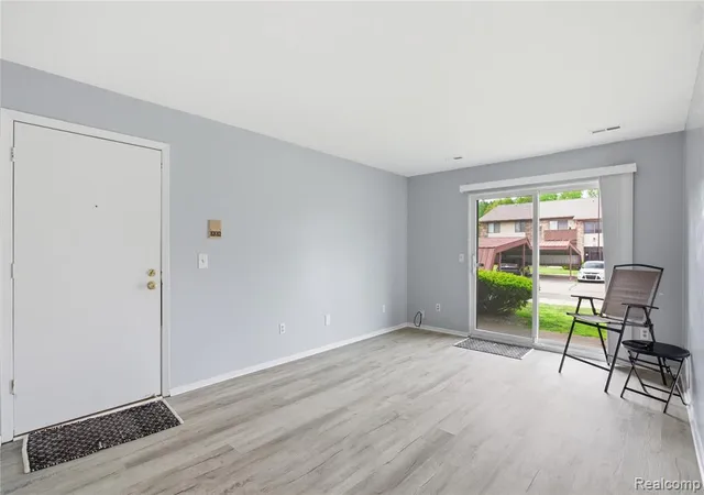 Homes for sale in Westland, MI | 7708 Manor Cir #103, Westland, MI 48185 | MLS# 60996885