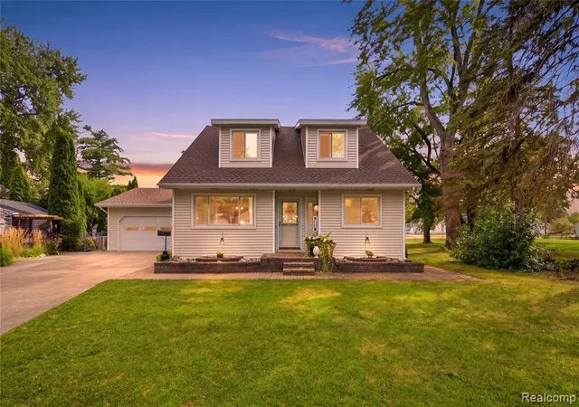 1st image of 304 Rosemore Dr, Davison, MI 48423 | MLS# 61022816