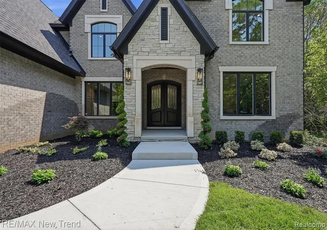 Photo 5 of Single family home for sale at 28943 Wintergreen, Farmington Hills, MI 48331 | MLS# 61012538 | Listing updated on 2026-07-18