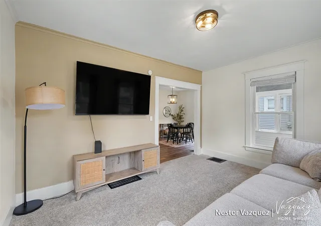 Homes for sale in Grand Rapids, MI | 234 Knapp St, Grand Rapids, MI 49505 | MLS# 70545320