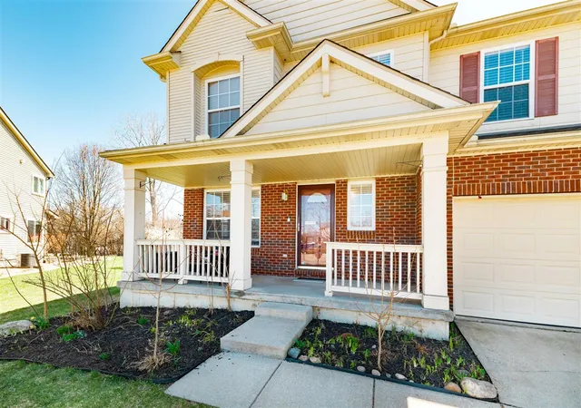2nd image of 8262 S Warwick Ct, Ypsilanti, MI 48198 | MLS# 70499827