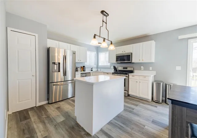5th image of 8262 S Warwick Ct, Ypsilanti, MI 48198 | MLS# 70499827