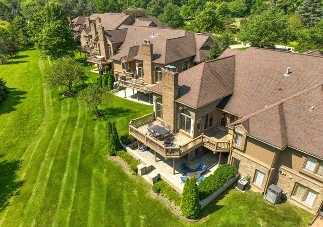 3rd image of 13648 Eaton Dr, Plymouth, MI 48170 | MLS# 60322218