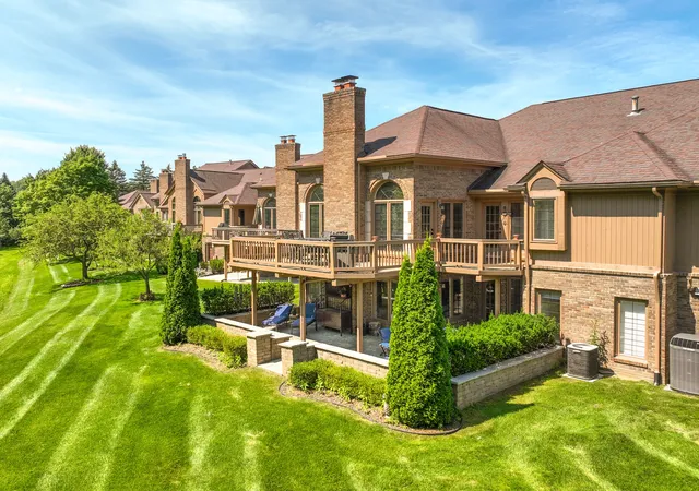 4th image of 13648 Eaton Dr, Plymouth, MI 48170 | MLS# 60322218