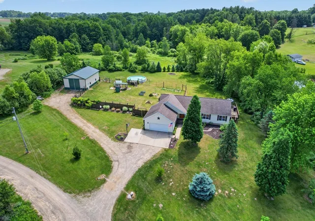 Homes for sale in Saranac, MI | 2869 Ridgecrest Dr, Saranac, MI 48881 | MLS# 70538728