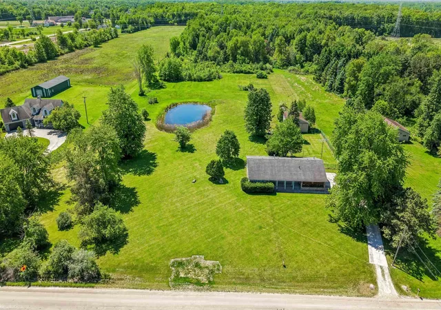 Homes for sale in Lenox, MI | 37580 28 Mile Rd, Lenox, MI 48048 | MLS# 50210613