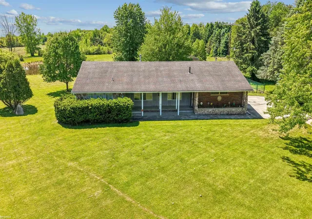 Homes for sale in Lenox, MI | 37580 28 Mile Rd, Lenox, MI 48048 | MLS# 50210613