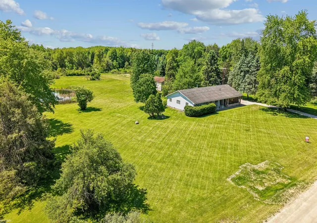 Homes for sale in Lenox, MI | 37580 28 Mile Rd, Lenox, MI 48048 | MLS# 50210613