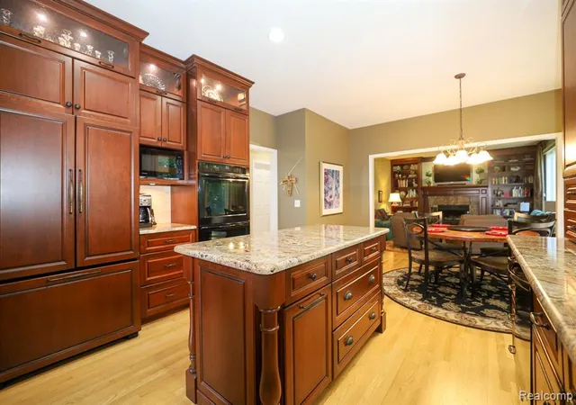 Photo 4 of Single family home for sale at 3531 Stoneridge Ct, Commerce Township, MI 48382 | MLS# 61018625 | Listing updated on 2026-09-06