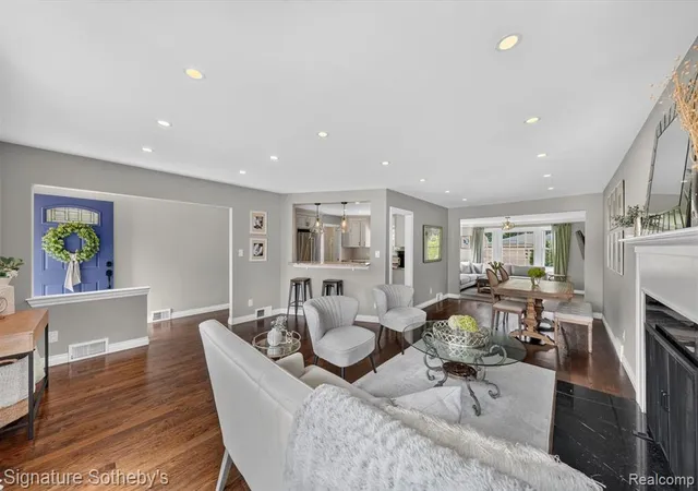 Photo 5 of Sale Pending at 16016 N Dunblaine Ave, Beverly Hills, MI 48025 | MLS# 61019856 | Listing updated on 2026-08-30