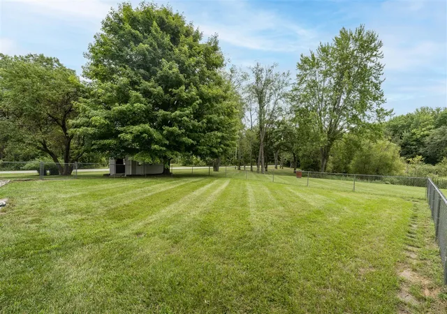 34th image of 102 Sherwood Dr, Hastings, MI 49058 | MLS# 70553628
