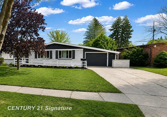 1st image of 2003 Carman Dr, Saginaw, MI 48602 | MLS# 50218648