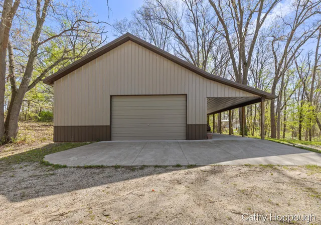5th image of 1057 W Tuttle Rd, Ionia, MI 48846 | MLS# 70529591